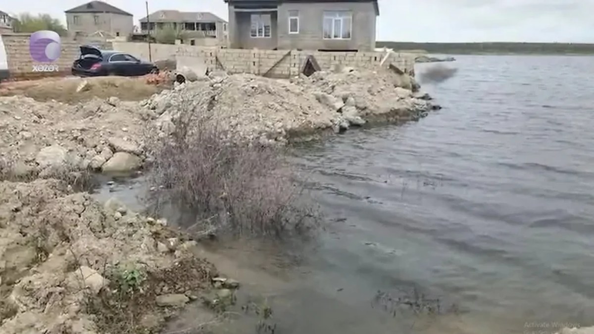 В Абшероне озеро вышло из берегов: дома оказались под угрозой