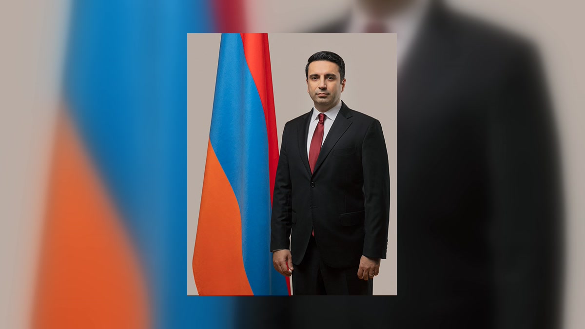 Ален Симонян заявил, что Армения должна учиться жить и торговать с Азербайджаном
