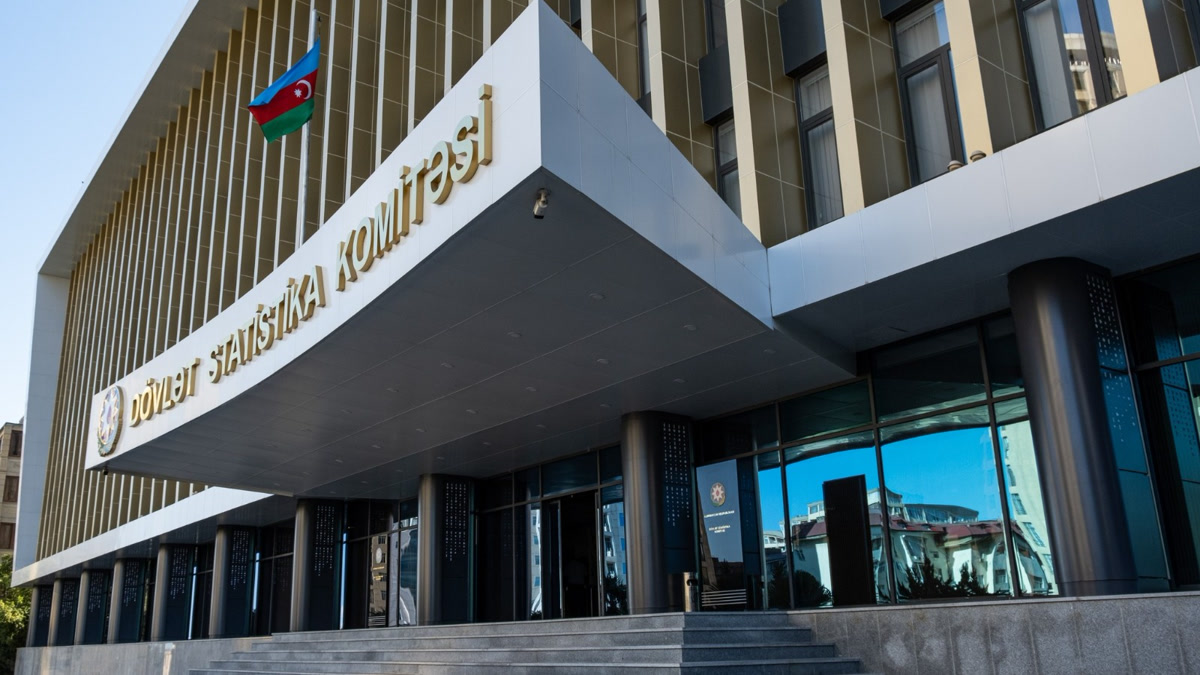 В Госкомстате Азербайджана освободили от должностей двух руководителей