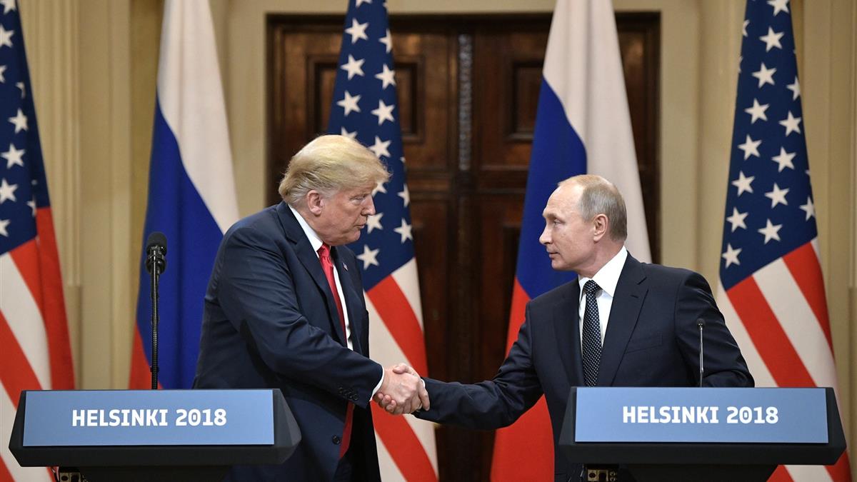 Путин и Трамп провели телефонный разговор