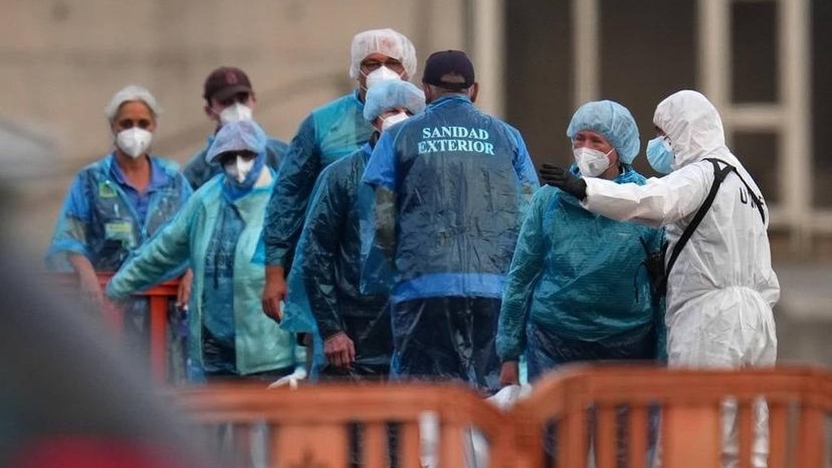 ВОЗ рекомендовала 42-дневный контроль для пассажиров круизного судна