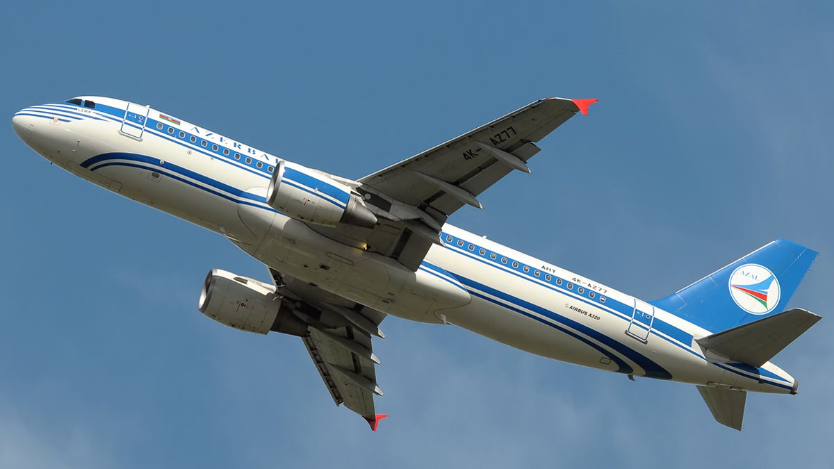 AZAL отменил рейсы Баку—Нахчыван—Баку на 14 июня из-за непогоды