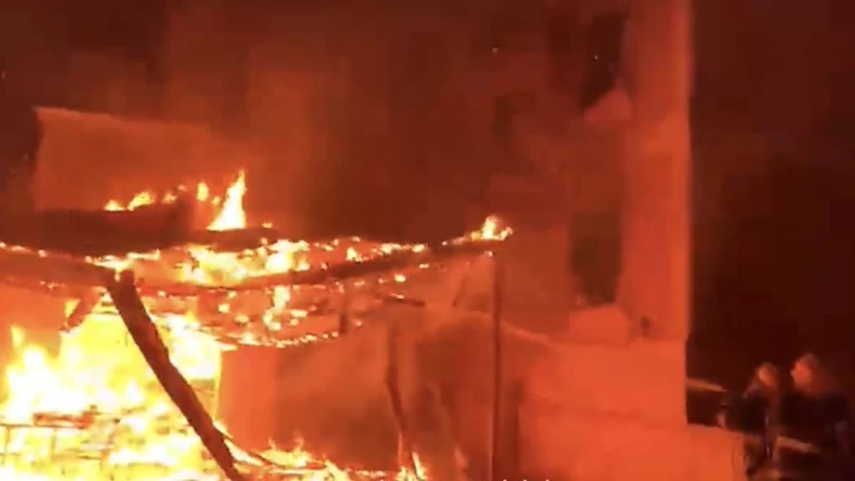 В Сумгайыте потушили пожар во дворе частного дома