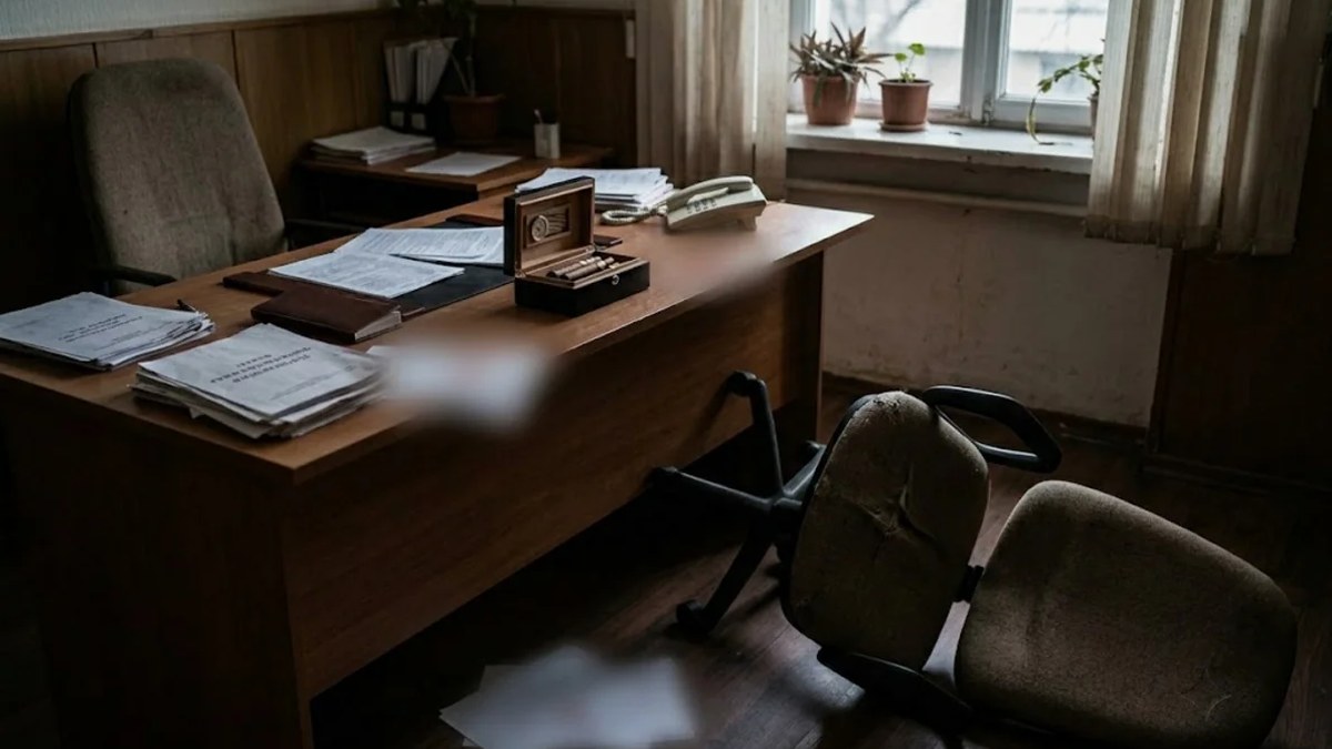 В Товузе заведующую детсадом ранили на рабочем месте