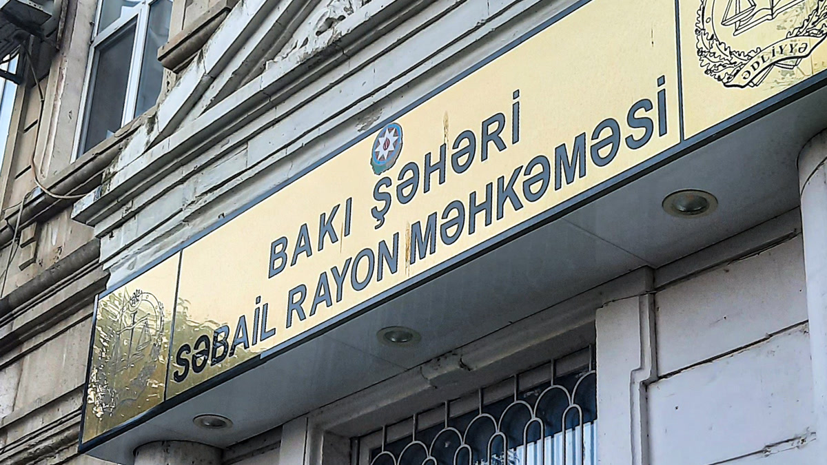 В Баку бывшего чиновника Минздрава арестовали в зале суда
