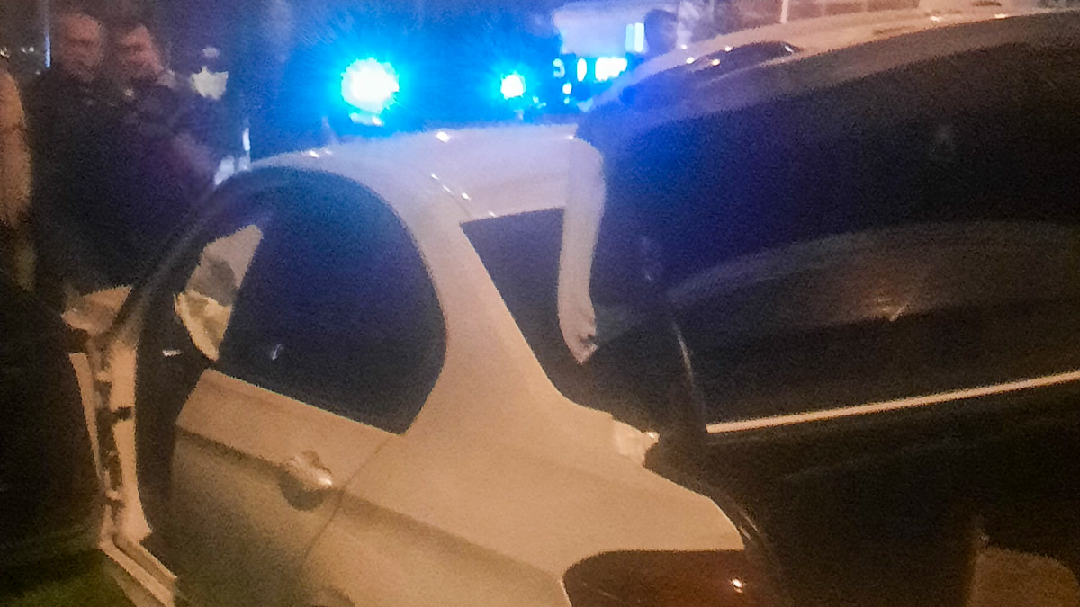 В Уджаре грузовик и легковой автомобиль сбили пешеходов после столкновения