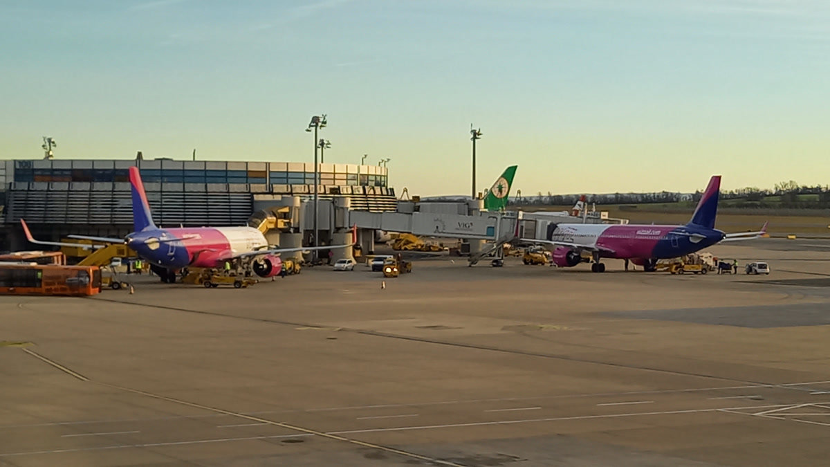 Wizz Air запускает прямые рейсы из Баку в Братиславу