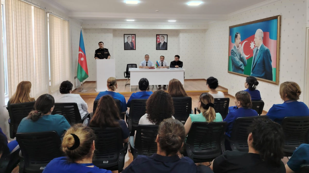 В МЧС Азербайджана упразднили одно из главных управлений