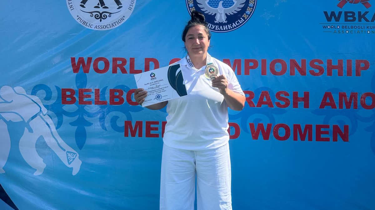Азербайджанская спортсменка Гёзель Зутова стала чемпионкой мира по курашу
