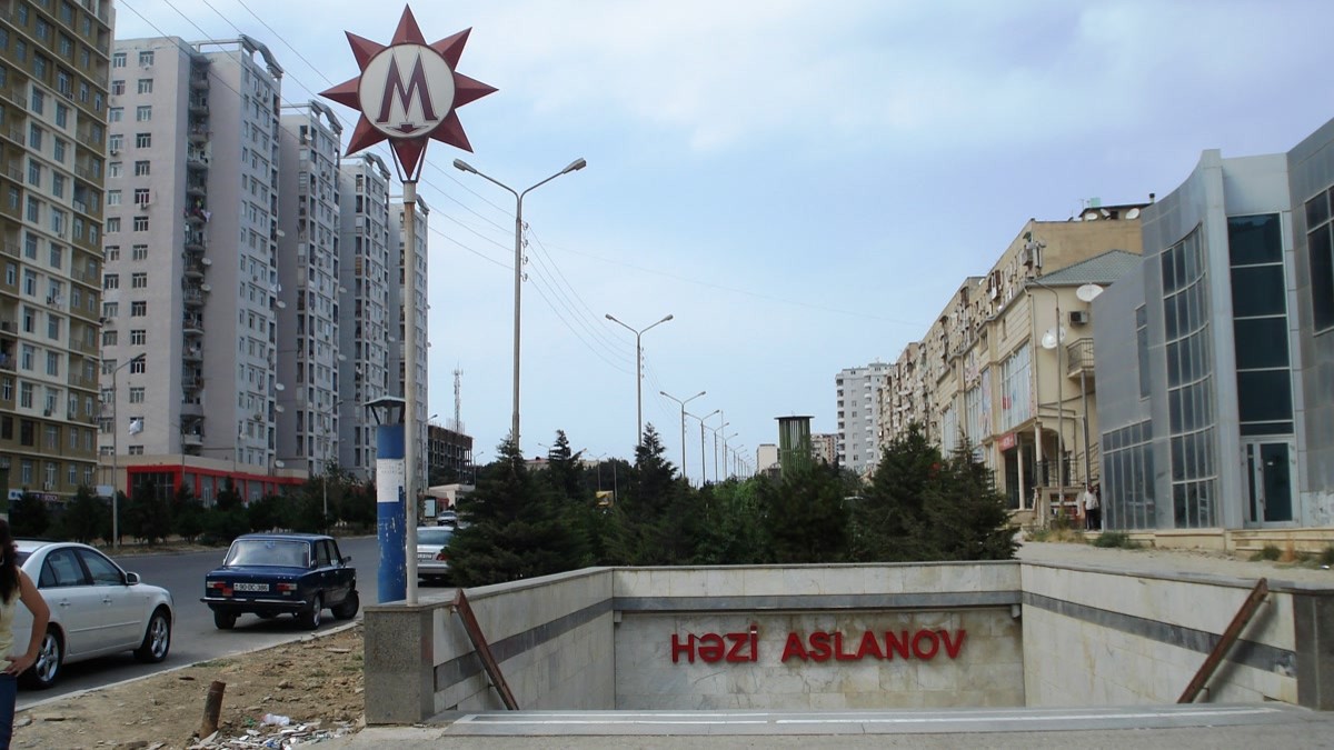 У станции «Хази Асланов» в Баку построят новый переход к торговому центру