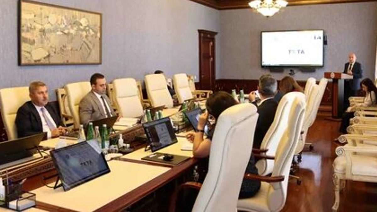 Счетная палата Азербайджана провела проверки в агентстве образования и администрации Шахбуза