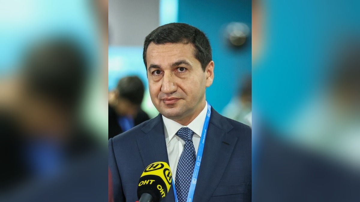 Хикмет Гаджиев назвал условие для подписания мирного соглашения с Арменией