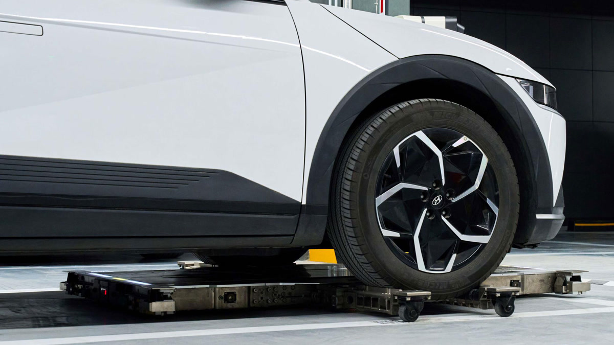 Hyundai тестирует роботов для автоматической парковки автомобилей