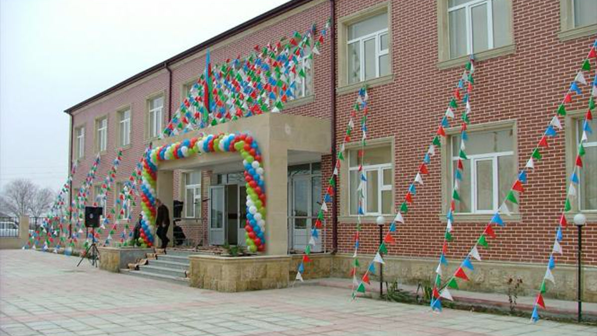 В Сальяне объединили три коммунальные структуры и назначили нового руководителя