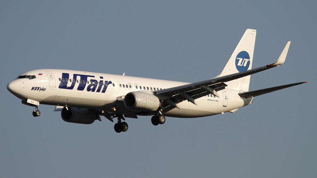 Самолет Utair, летевший в Баку, экстренно сел в Уфе