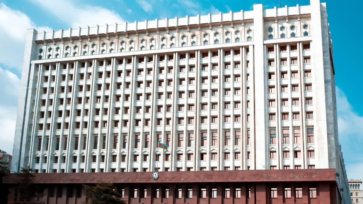 Ильхам Алиев изменил правила использования внебюджетных средств