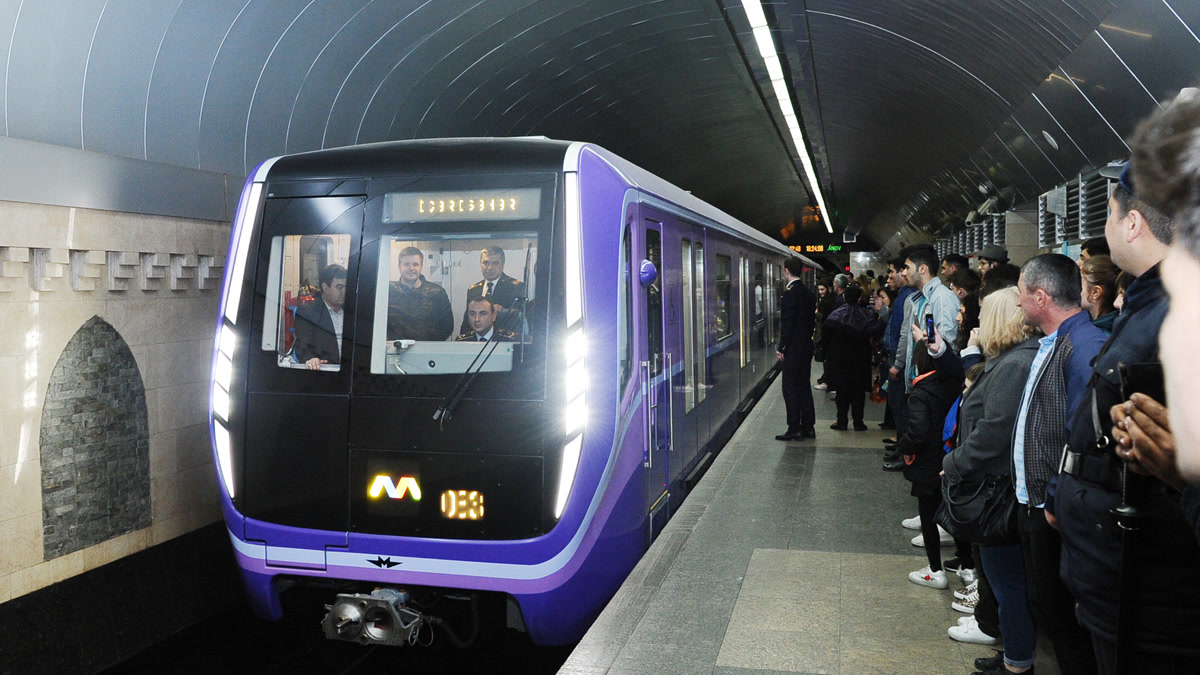 В Баку обсуждают возможное влияние ограничений в метро на тарифы