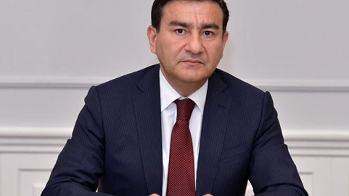 Глава ВАК Азербайджана Фамиль Мустафаев награжден орденом