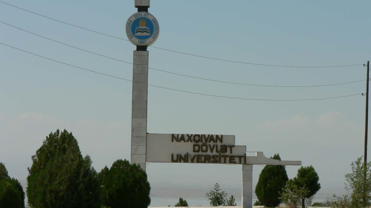 В Нахчыванском госуниверситете 26-летнего преподавателя назначили заместителем декана
