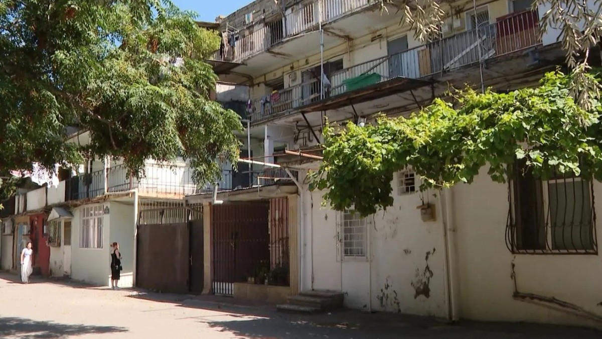 В Наримановском районе Баку планируют снести 15 зданий
