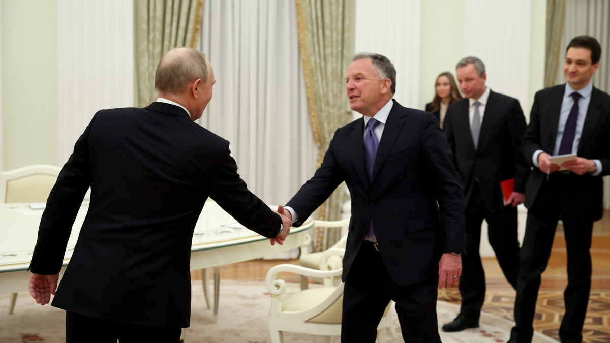 Путин поручил на три дня приостановить удары по Киеву