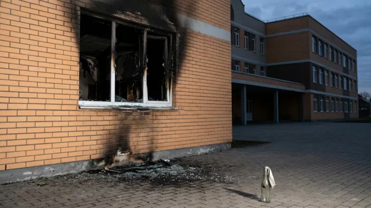 В Сальяне двоих арестовали за попытку поджечь школу коктейлем Молотова