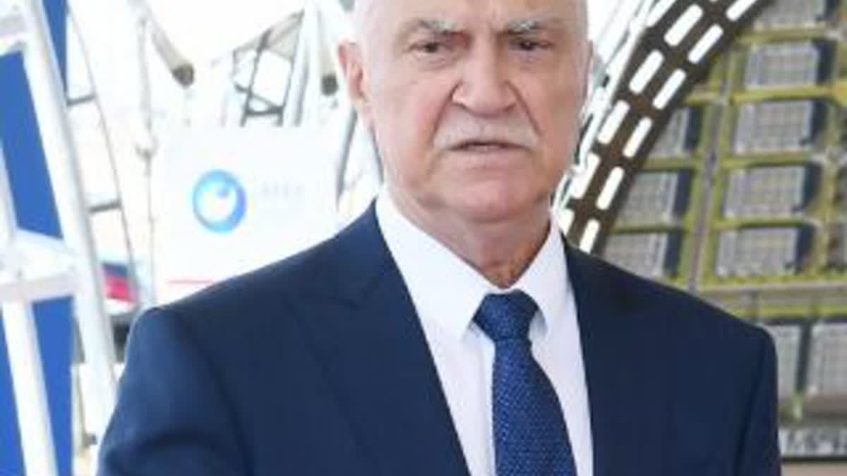 Ильхам Алиев наградил Валеха Алескерова орденом «Шараф»
